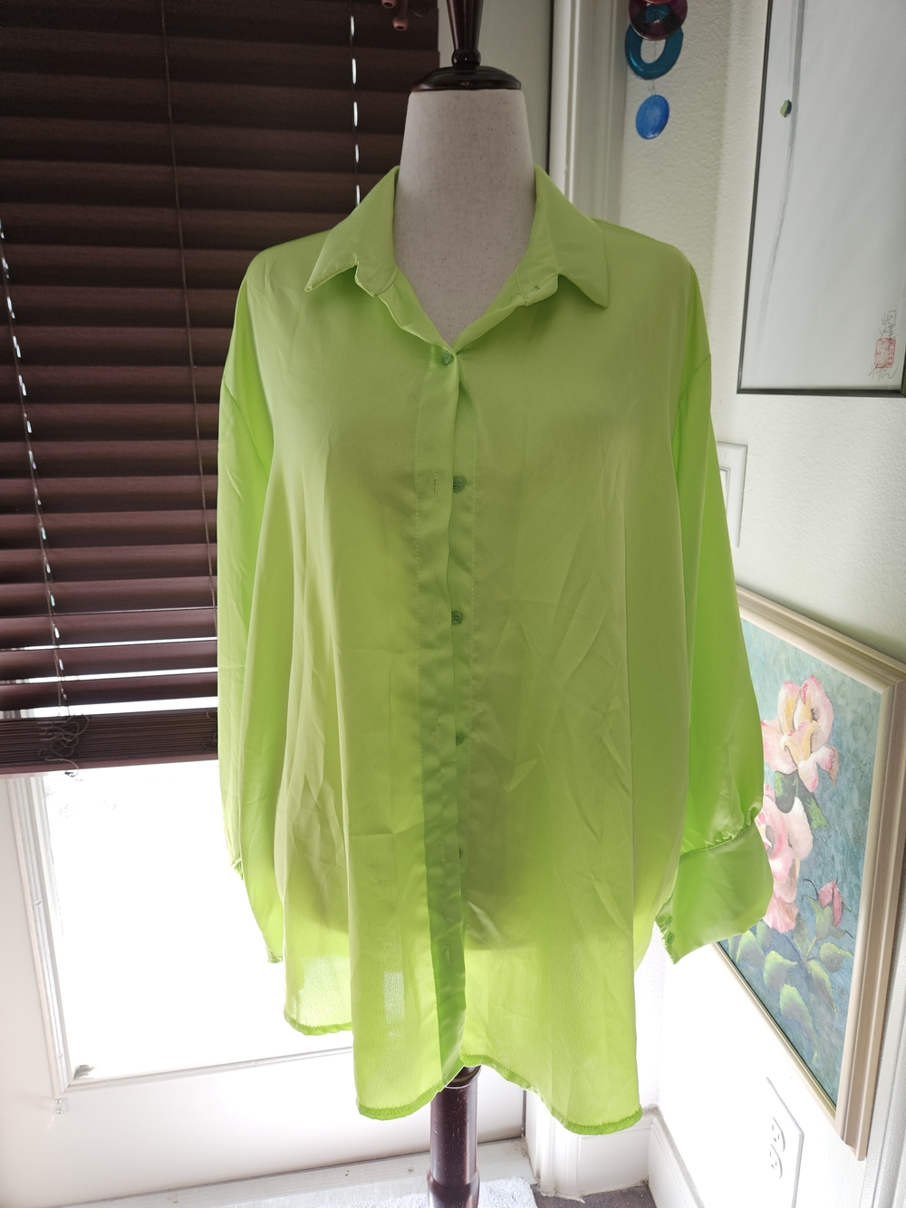 Boohoo Women's Chartruse Button-Down Blouse